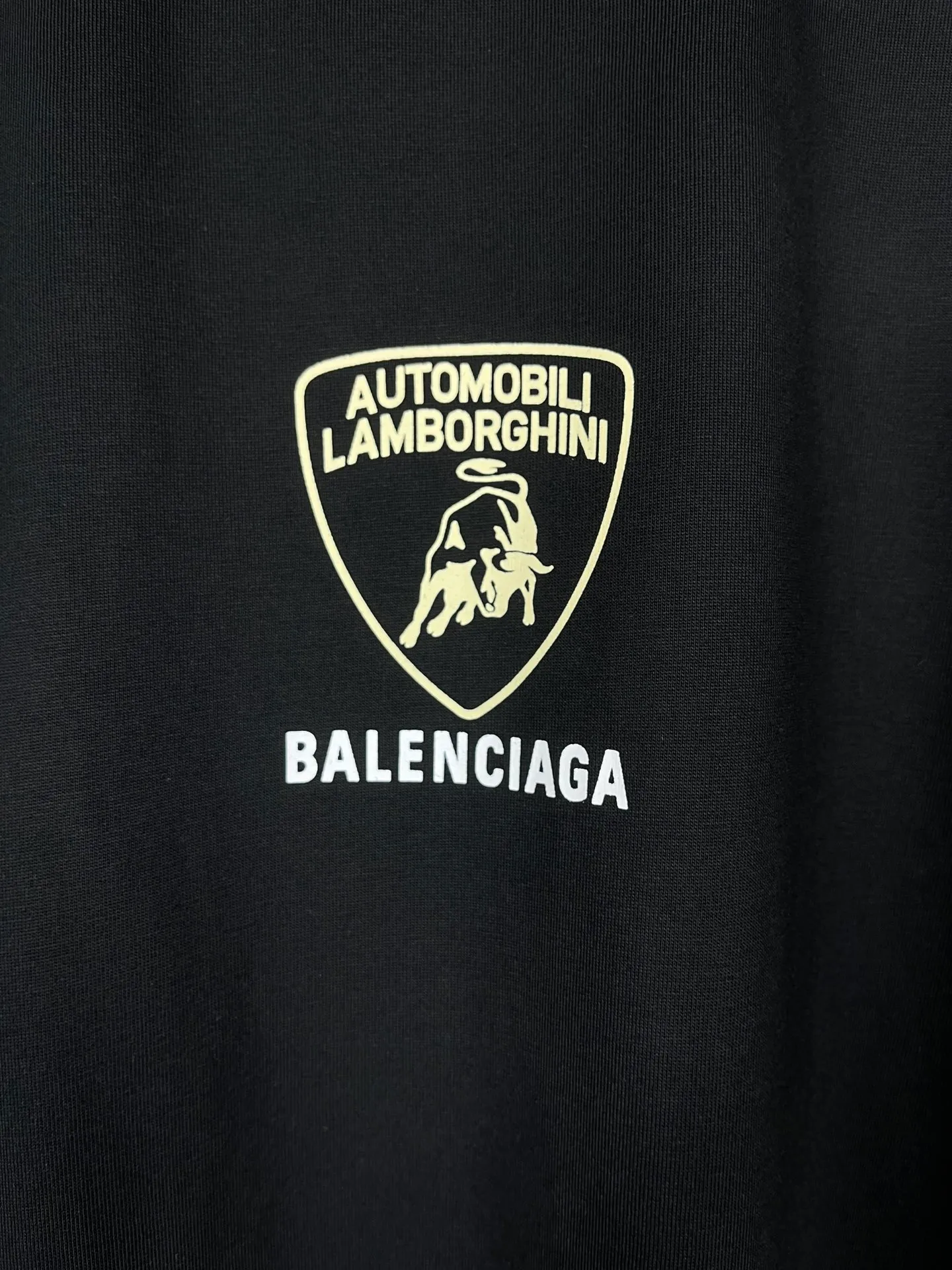 【 . Quality】BALENCI*GA/ Lamborghini LOGO T # SS 25 New Arrival。 ， 。 。 ZP 。 260 ， . ， 。 。 。 ， ， 。 . 。 OS . Same Style ：BL 253637 ：Black Size：XS S M L